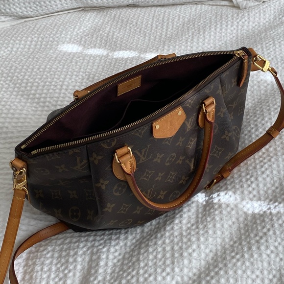 Louis Vuitton TURENNE MM Monograph Bag - Picture 6 of 15